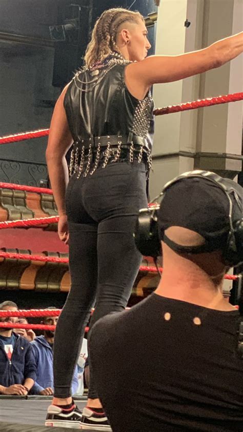 In parallel with her feud against Baszler, on the November 1 episode of SmackDown, Ripley and Tegan Nox were one of the many NXT wrestlers to invade the show. . Rhea ripley ass